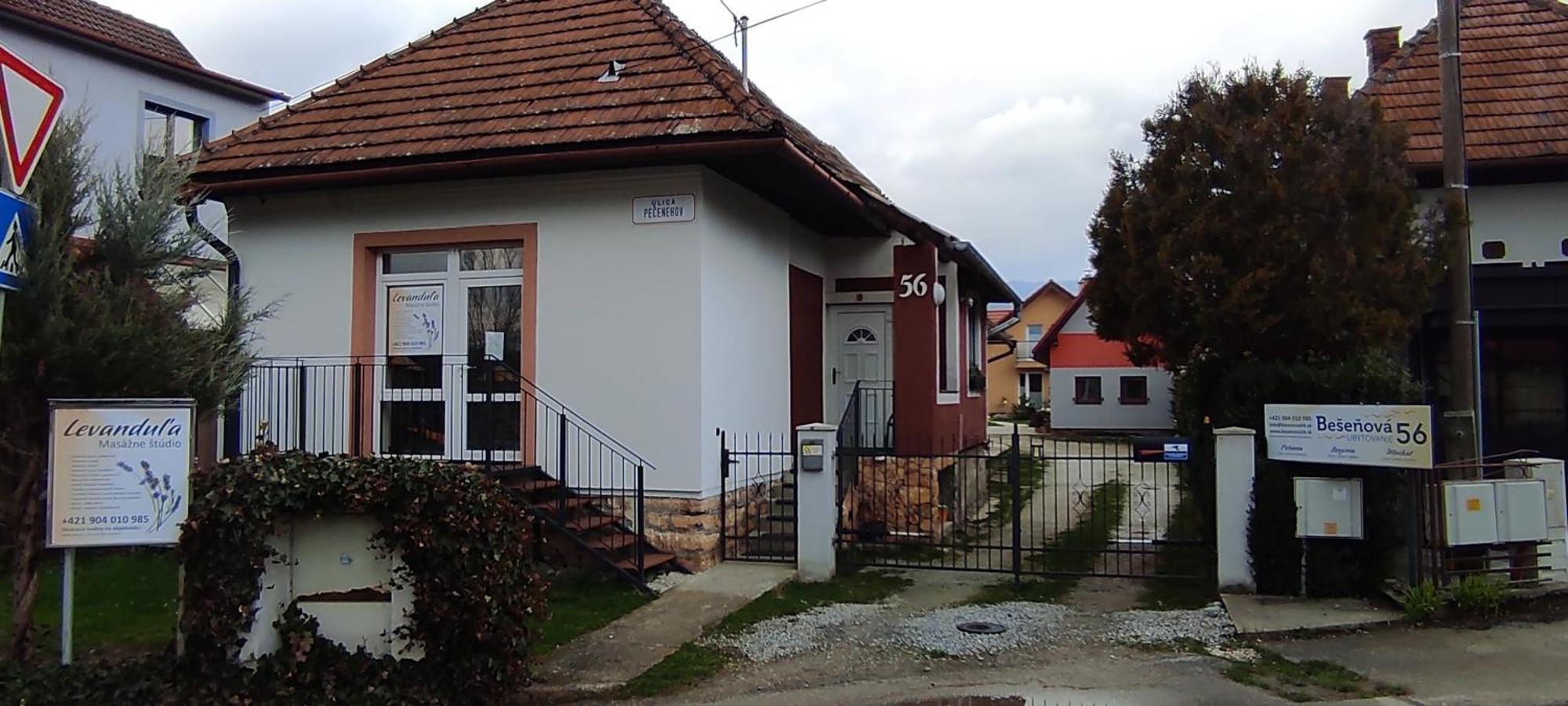 Petunia-Dom S Dvoma Spalnami Bešeňová Eksteriør billede