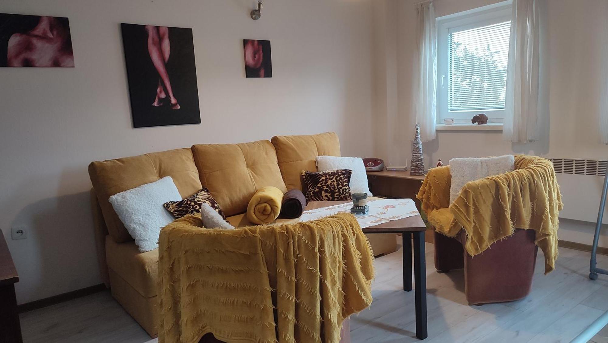 Petunia-Dom S Dvoma Spalnami Bešeňová Eksteriør billede